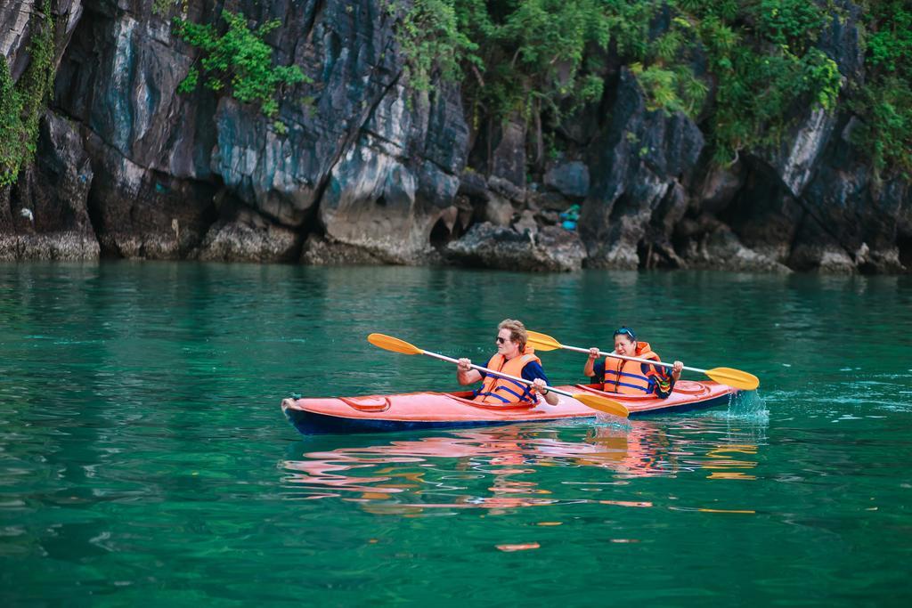 Cristina Diamond Cruise Hotel Ha Long Bilik gambar