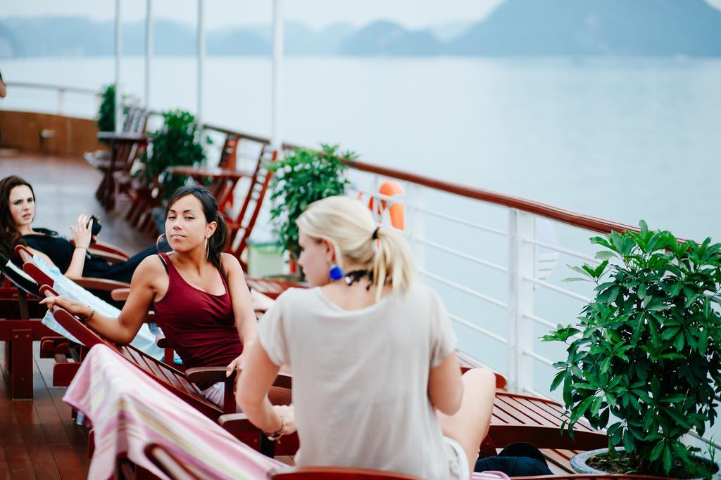 Cristina Diamond Cruise Hotel Ha Long Bilik gambar